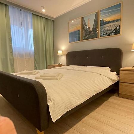 Premium Appartment In אונשטי מראה חיצוני תמונה